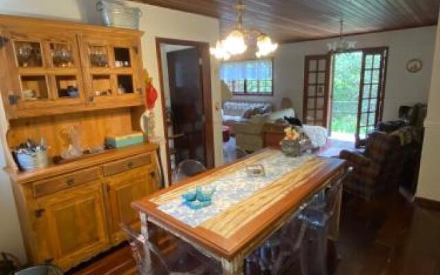 Apartamento em Condomínio Campos do Jordão