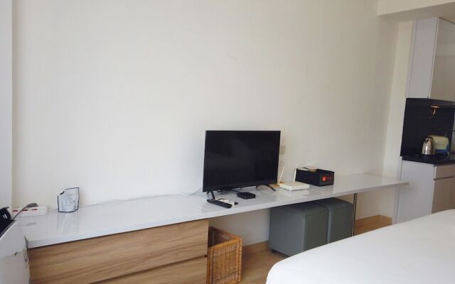 Economic Luxurious Studio Pinewood Apartment Jatinangor near JATOS