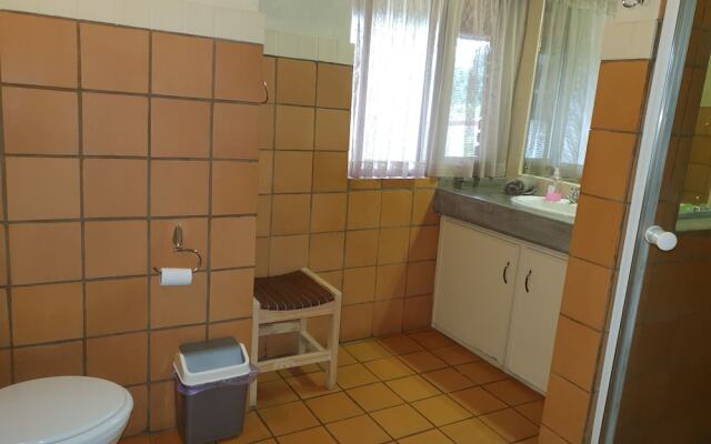 Ekuthuleni River Front Chalets