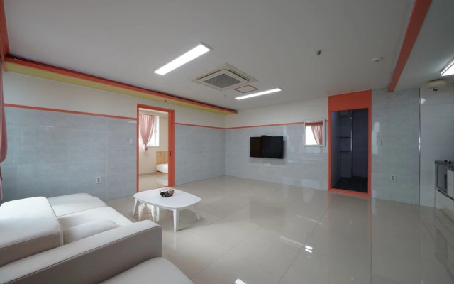 Geoje Memory Kids Pool Villa