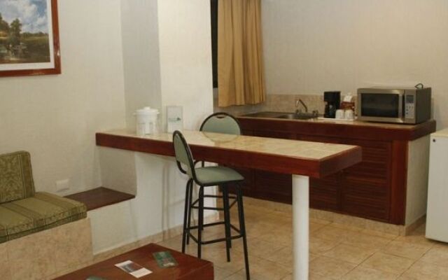 Hotel & Suites Real del Lago