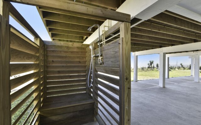 Bermuda Beachfront by RedAwning