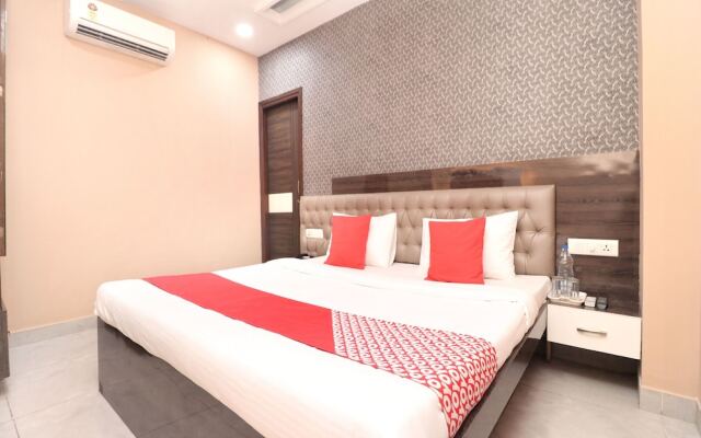 OYO 15653 Hotel Sukh Regency