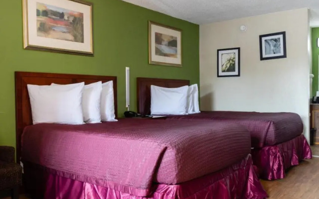 Country Hearth Inn & Suites Atlanta / Marietta and