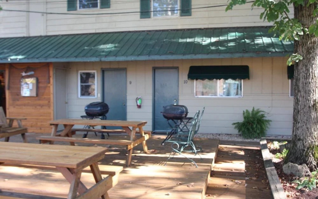 Lilleys' Landing Resort & Marina