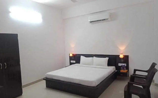 Hotel Kirti Palace