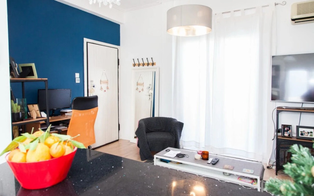 Cozy apt in Central Athens with view