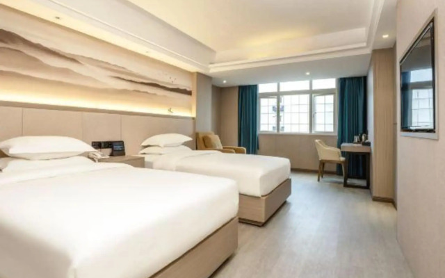 Luzhou Century Hotel (BBK Plaza Xintiandi)(泸州世纪酒店(步步高广场新天地店))