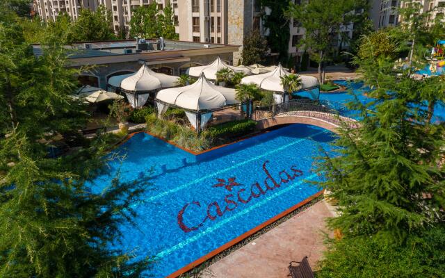 Cascadas Family Resort