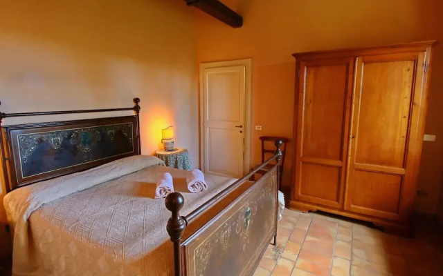 Farmhouse in Todi With Pool & Theater Nearby