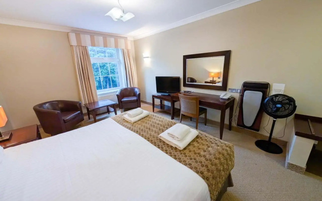 Oriel Hotel