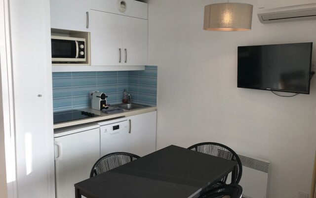 Costa Plana Collection