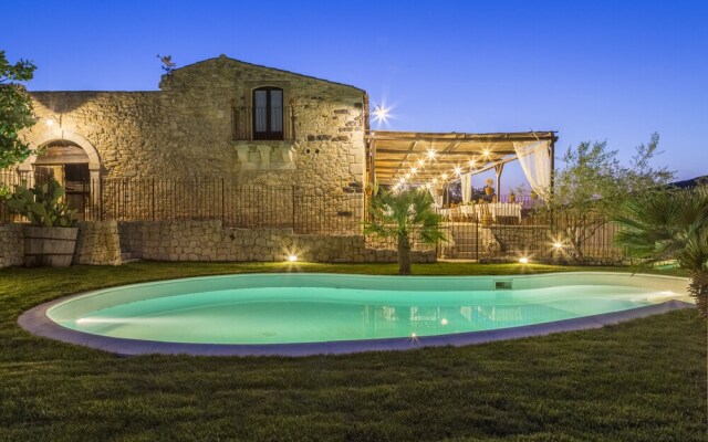 Masseria Fortificata Lo Zafferaneto