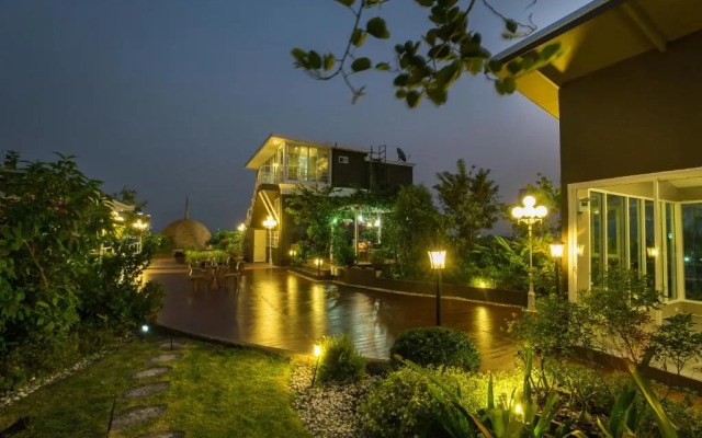 Beyond Suite Hotel