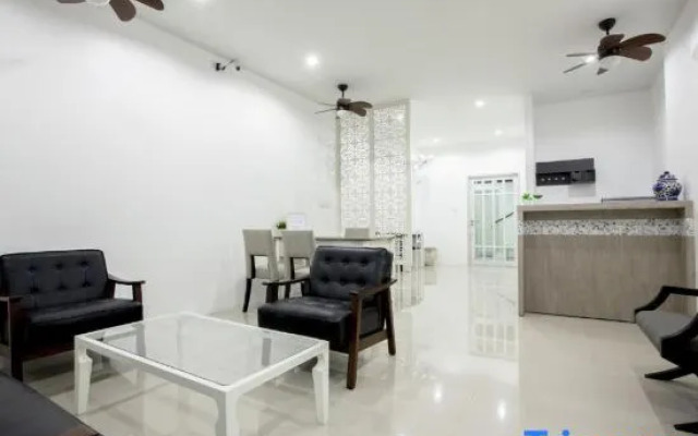Number 4 Apartment