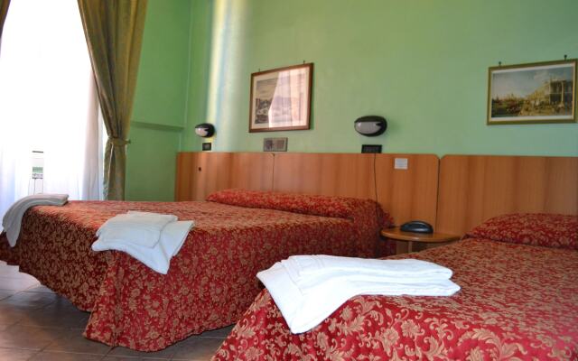 Hotel Ferrarese Roma