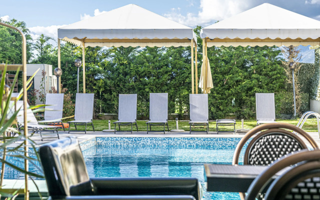 Golden Suites & Spa