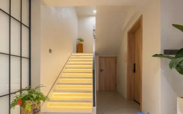 Floral Hotel·Zunman Impression Hotel (Roushen Baodian Branch)