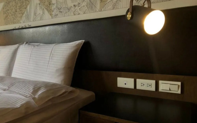 Taichung Easylazy Inn