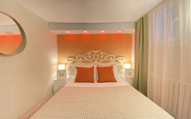 Refreshing Duplex Flat With Jacuzzi in Sisli