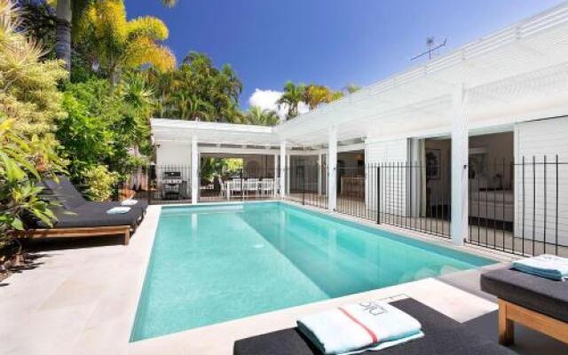 9 Cooran Court