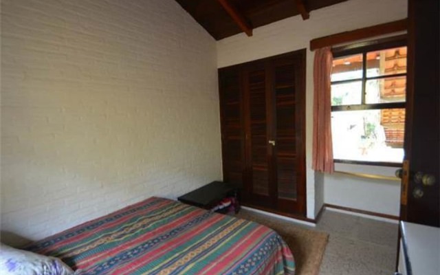 Yellow House Palmeiras Beach Caraguá