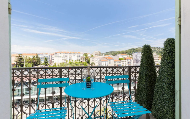 Florella Jean Jaures Apartment