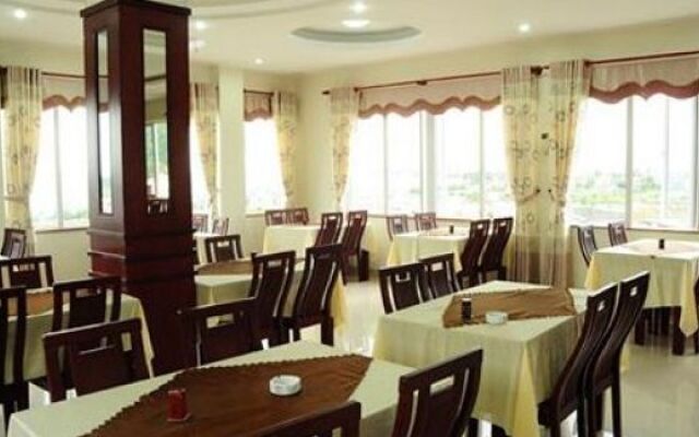 Canh Buom Hotel