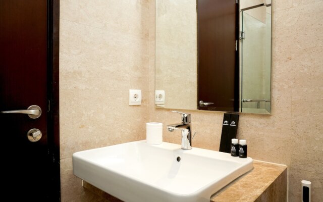 Comfort and Clean Studio Menteng Park Apartment