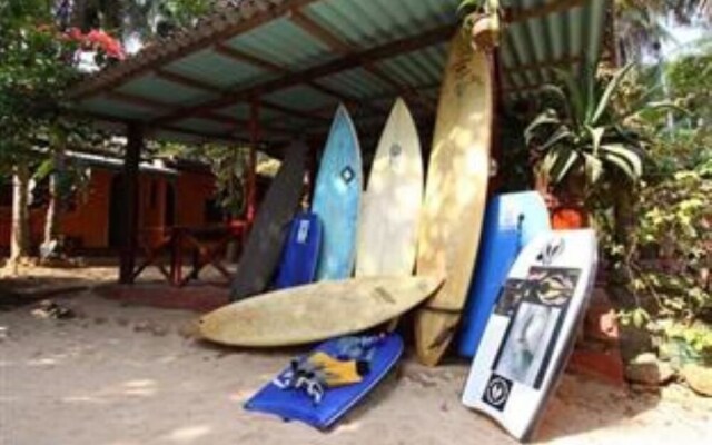 Dinu's Resort