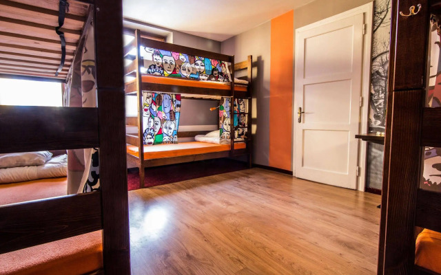 Top Hostel