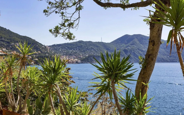 Yellow Suite sul Lungomare di Recco