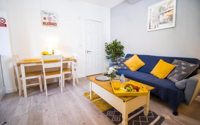 Dreamwood Apartment by Southwest Rooms - Free Parking & Netflix