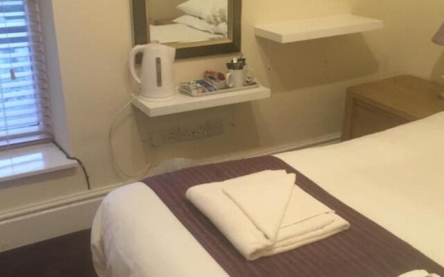 George Hotel