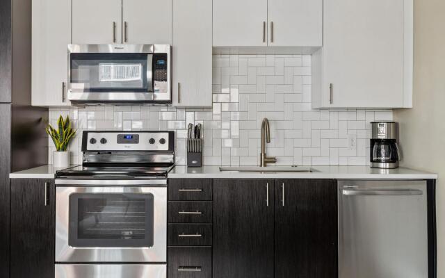 Denver | Alluring 1BD/1BA Riverfront Apartment