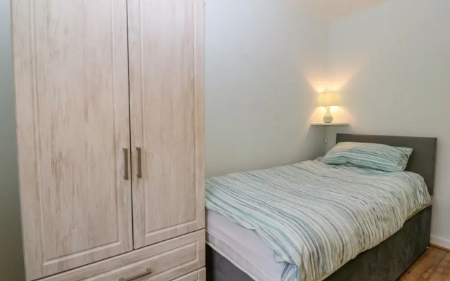 Stepping Stones, Pwllheli