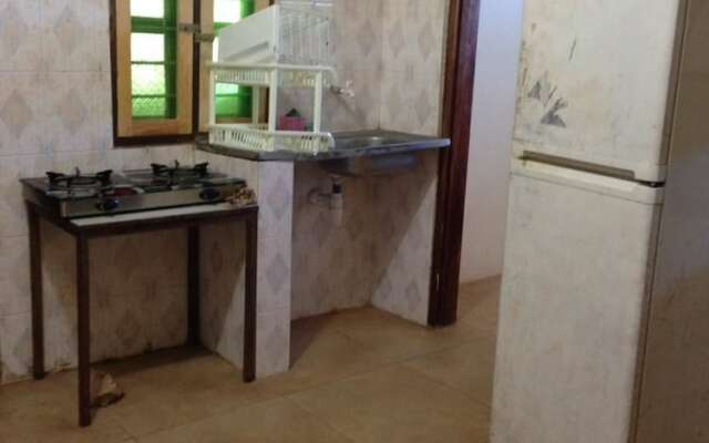 Makunduchi White House Apartment