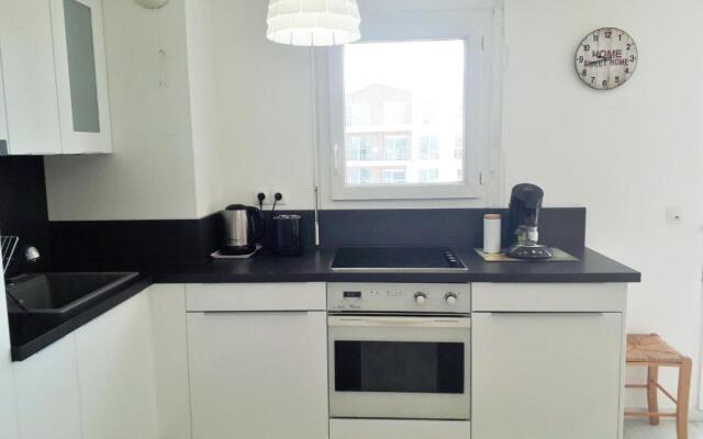 2 pieces terrasse parking au calme PHEOBUS