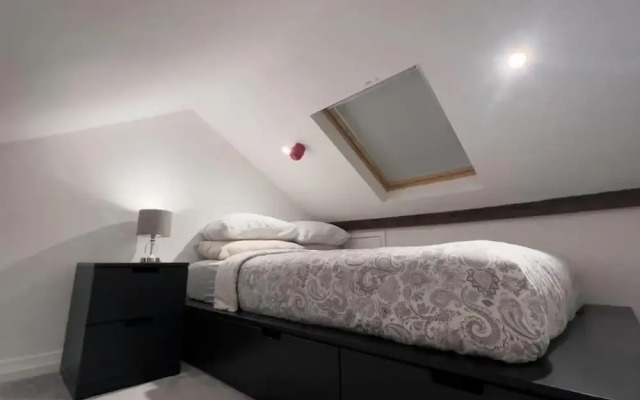 Apartmentsleeps8-wifi-famillyfriendly-citycentre