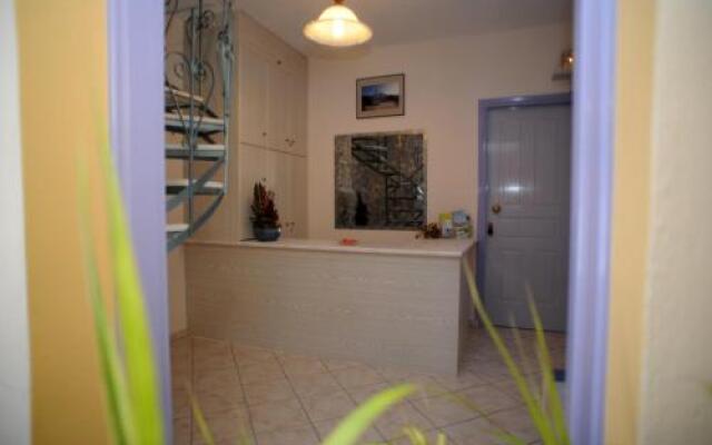 Noe Rooms
