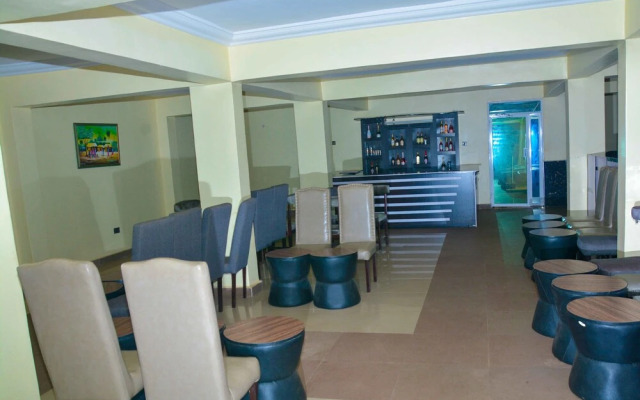 Halatria Hotel & Towers