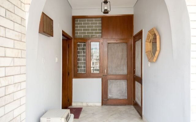 Under My Roof Hauz Khas