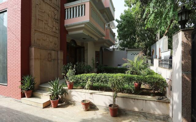 OYO 14306 Advantage Homes