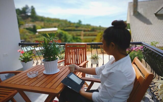 Amia Hotel