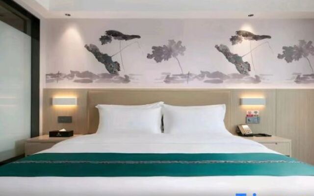 Hotel Pai Hezhou Lingfeng Plaza