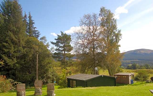 Cosy Rowan woodland lodge no3