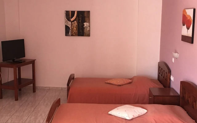 Kris Apartments