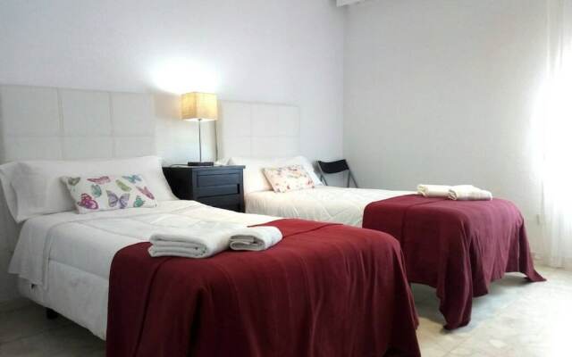 Amplio, Luminoso A 5 Min. Mezquita