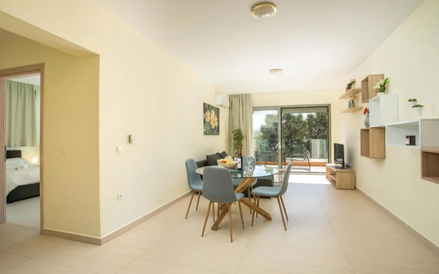 Eden Lily- Luxurious Apartment with Sea View