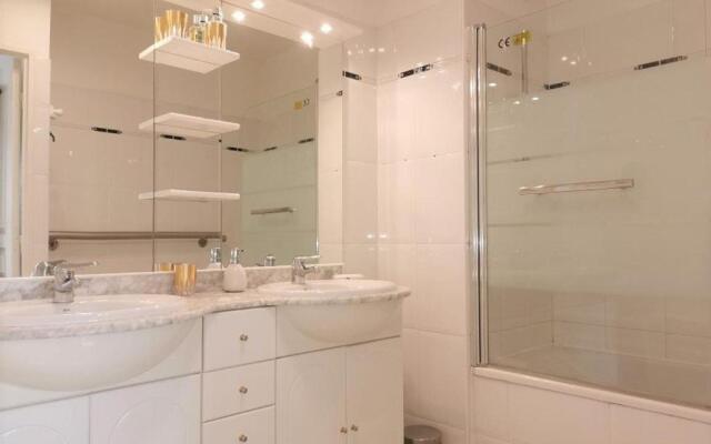 Appartement Cannes la Bocca, 4 pièces, 6 personnes - FR-1-609-11